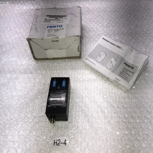 ** New Festo SDE1-V1-G2-H18-C-P1-M8  Pressure Sensor 3 V DC 192034 Fast Shipp#