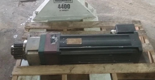 Kollmorgen Goldline Servo Motor, Model MH-827-C-43, 2400 TO 3000 RPM, 400/480