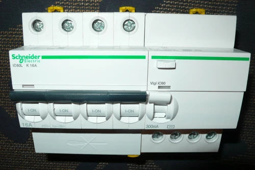 DISJONCTEUR DIFFERENTIEL 4POLES 16A 300mA COURBE K, SCHNEIDER ELECTRIC 16AMPERE