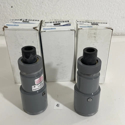 (5) Thomas & Betts Pin & Sleeve Receptacle 3933 Connector 30A 250V (3) In Box