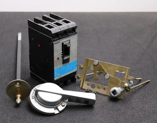 Siemens Circuit Breaker ED63B100 100A 600VAC 3 Pole with Handle Used