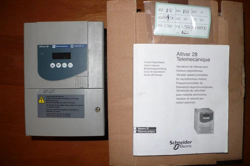 VARIATEUR TRIPHASE 380V 4KW VITESSE SCHNEIDER ELECTRIC TELEMECANIQUE ATV28HU72N4