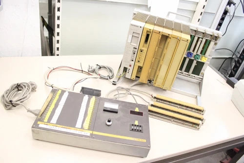 SIEMENS S5 115U SIMATIC Simulator 6ES 5943-7UB11 Processor Rack 6ES5788-OLC11