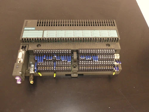 Siemens Simatic ET200B 32 DI 6ES7 131-0BL00-0XB0 on Socket 193-0CB20-0XA0