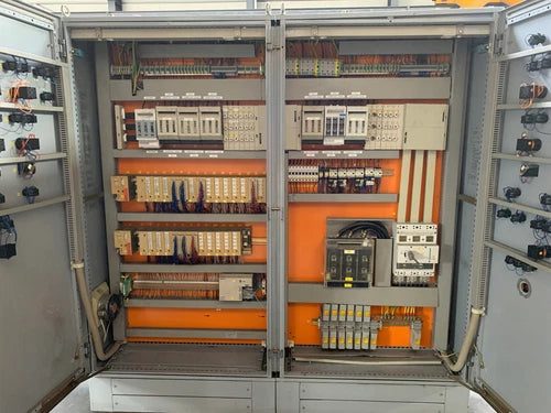 Gabinete de controle Pneumatik Berlin GmbH, Z 436.01, Z 436.01.01(4) com equipamento