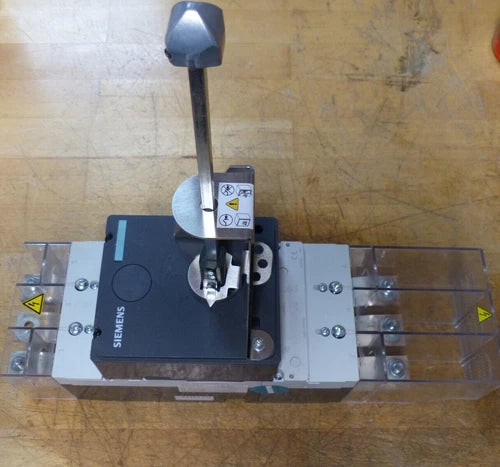 Siemens circuit breaker 3VL4740-1AA36-0AA0,3VL9440-7DE30 sued see pictures