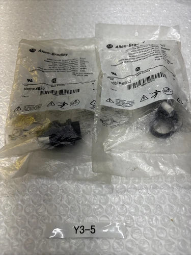 ** New Allen Bradley(QTYOF2) 800FP-SB32 Selector Switch Black#
