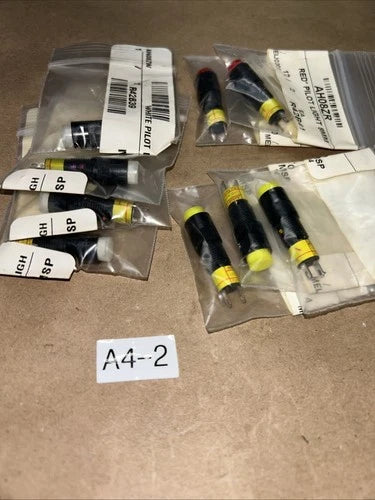 (11) Fuji Electric AH08-Z (4) Red,(3) Yellow,(4) White Pilot Lights 15mA Max NNB