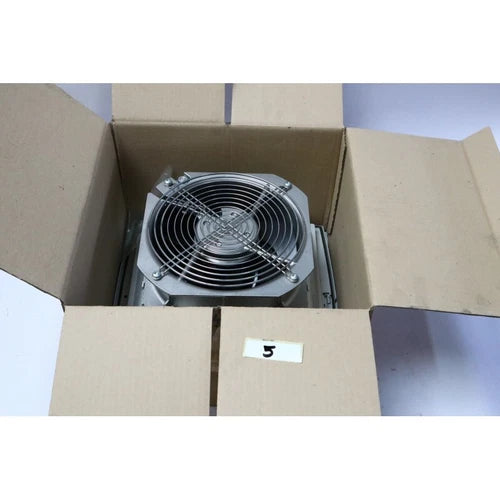Schneider Electric 015132 NSYCVF560M230PF Fan 560m3/h ClimaSys (P81.5)