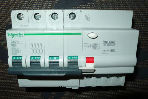 DISJONCTEUR DIFERENTIEL TETRA 20A 300mA AC COURBE C SCHNEIDER ELECTRIC 20AMPERE