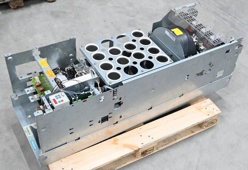 Siemens Simovert VC Frequenzumrichter 6SE7031-6FG60 ( 6SE7 031-6FG60 ) E. B