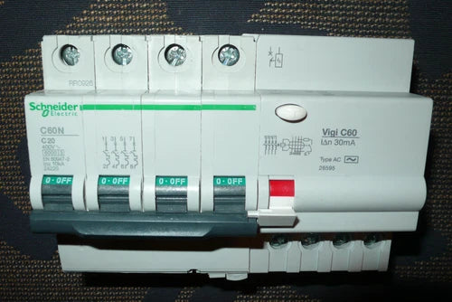 DISJONCTEUR DIFERENTIEL TETRA. 20A 30mA SCHNEIDER ELECTRIC 4POLO 20AMPERES 10KA