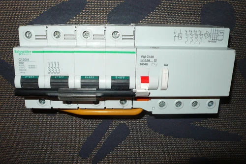 DISJONCTEUR DIFERENTIEL 4POLOS 80A 300mA SELECTIF SCHNEIDER ELECTRIC 80AMPERES