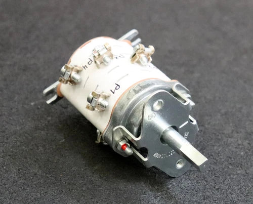 Siemens Pacco Switch 5TL1141 4-Pole 25A 250VAC/DC 400VDC - Unused