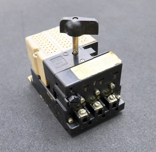SIEMENS ?berstrommausl?ser 3VA4 25A 500VAC gebraucht