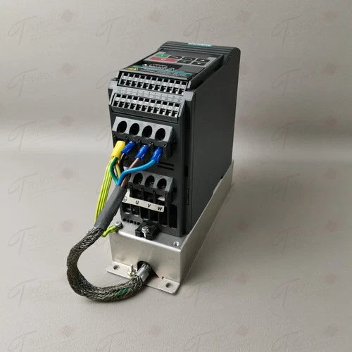 Siemens 6SE3213-6BA40+ 6SE3290-0DA87-0FA1 Geh?use gebrochen
