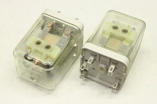 2x KUHNKE 8341 UA2 - Relé 220 Vca 8341