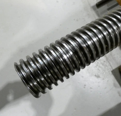 1 Meter Trapez Gewindestange / Trapezgewindespindel | TR 44 x 7 | blank, rechts