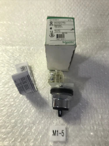 *NEW Open Box SCHNEIDER MAINTAINED SELECTOR SWITCH 9001KS43BH13 #