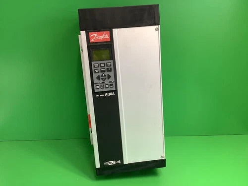 178B2285   - DANFOSS -  VLT8011AT4C54STR1DLF00A00C0   Variateur   RECONDITIONN?