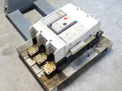 Siemens SBS2500 / SBS3225F / SBBA24 Circuit Breaker Leistungschalter