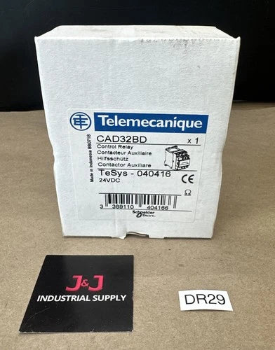NEW IN BOX- Schneider Electric / Telemecanique CAD32BD Control Relay 24VDC ????