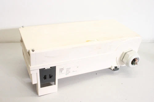 Schneider CANALIS KSB100SF4 3L+N+PE Outlet Box Switch
