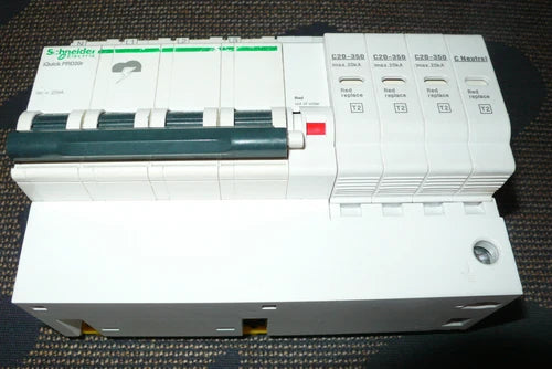 PARAFOUDRE TYPE2 PARASURTENSEUR 3P+N+T SCHNEIDER ELECTRIC Quick PRD20r A9L16297