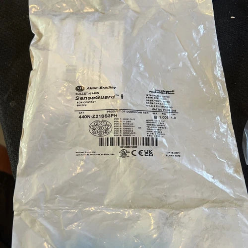 1PC NEW 440N-Z21SS3PH Allen Bradley Sensaguard Non Contact Switch New