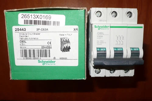 DISJONCTEUR TRIPHASE 63A COURBE C, SCHNEIDER ELECTRIC 25443  PC.15KA. 63AMPERES
