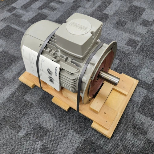 Motor Siemens 1LE1001-1CA03-4FA4 INNOMOTICS GP tipo 1AV2130A de baixa tens?o