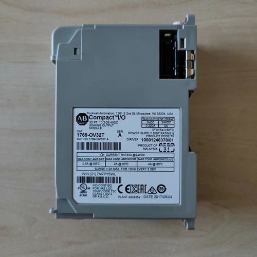 1769-OV32T CompactLogix 32-point digital output module, terminated 24VDC outputs