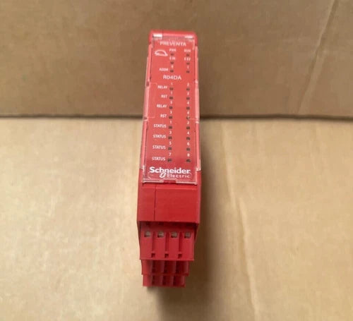Schneider Electric - XPSMCMRO0004DAG - Safety Controller Output Module