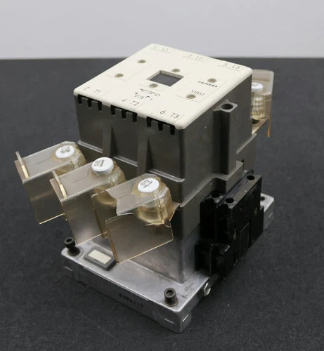 SIEMENS 132kW Power Contactor 3TB52 3TB5214-0AM0 Coil Voltage 220VAC 50Hz