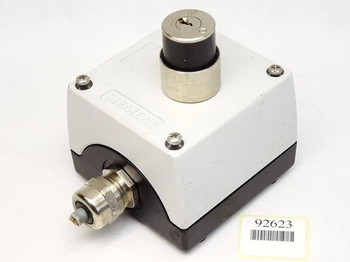Siemens Schl¨¹sselschalter mit Geh?use + 3SB3420-0B