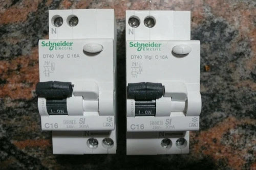 DISJONCTEUR DIFFERENTIEL 16A 30mA A, SI SCHNEIDER ELECTRIC A9N21441 16AMPERES 2P