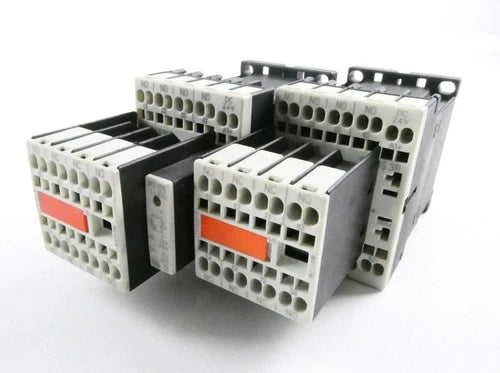 2x SIEMENS 3RH1262-2BB40+3RH1911-2GA22-3AA1 HKB+HS AUXILIARY CONTACTOR - set of 2