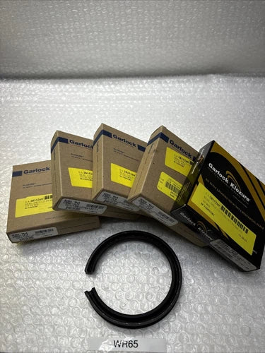 **NEW IN BOX Garlock 25003 7213 Oil Seals(Lot Of 5) Fast Shipping &Warranty#