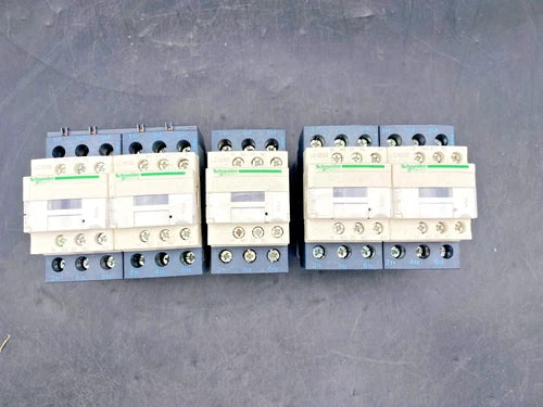 LOT DE 5 SCHNEIDER ELECTRIC LC1D32 CONTACTOR
