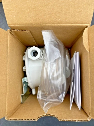 1pc x HUBA CONTROL 604.9010022 DIFFERENTIAL PRESSURE MANOSTAT 20/300PA