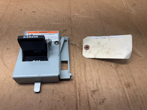 NEW SIEMENS MCC HANDLE BREAKER HANDLE 25-135-017-530