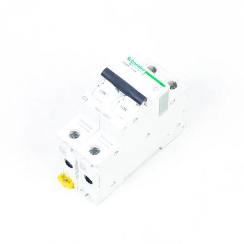 SCHNEIDER ELECTRIC IC60N-C1A, Disjuntor Miniatura: 2P, 1A, IC60NC1A Usado...