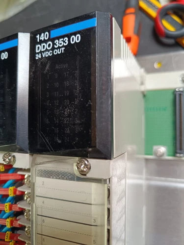 施耐德，140DDO35300，140 DDO 353 00，QUANTUN，环境好！ FACTURA GARANT?A