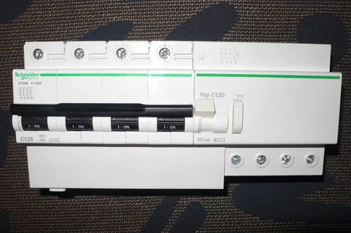 DISJONCTEUR A9N18377 DIFFERENTIEL A9N18548 SCHNEIDER ELECTRIC 125A 300mA AC et S