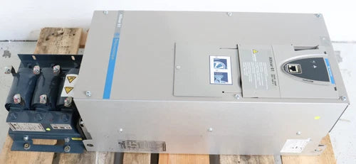 施耐德电气 Altivar 61 ATV61HD30N4 + Drossel + 键盘 400V 30kw ZUSTAND