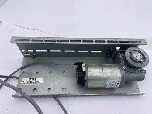 1 peça x KAO M63X25/L+IGO500/2+SN31 SERVO MOTOR PARA AT20/AT25 OTIS F-FAA24350BE