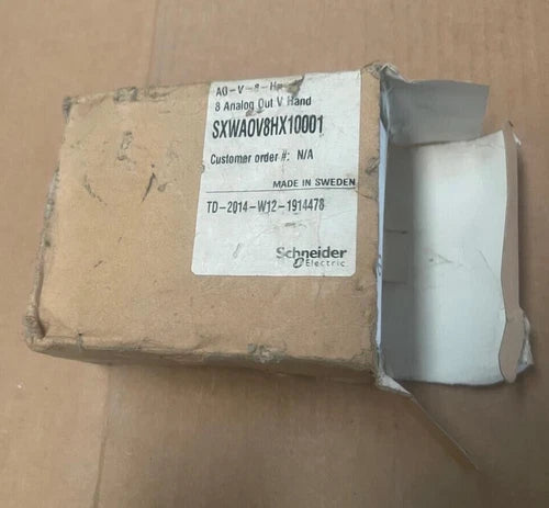 Schneider Electric - SXWAOV8HX10001 - SpaceLogic 8-Channel Analog Output Module