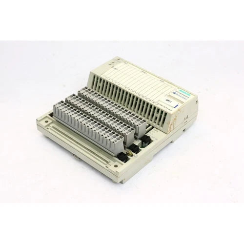 Schneider Automation 170ADO35000 TSX MOMENTUM I/O BASE, 24VDC-32PT OUT (B965)