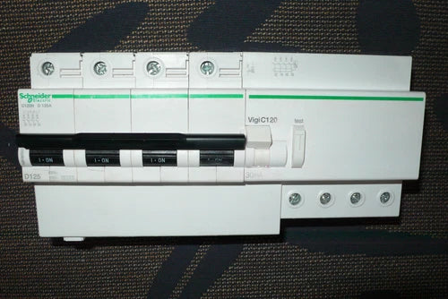 DISJONCTEUR  DIFFERENTIEL TETRA. SCHNEIDER ELECTRIC 125A 30mA AC 4POLE 125AMPERE