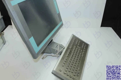 Siemens Simatic 6AV7861-5TB10-1BA0 + Tastatur 6AV7674-0NC00-0AA0